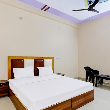 Hotel O Blu Moon Ghaziabad Esterno foto