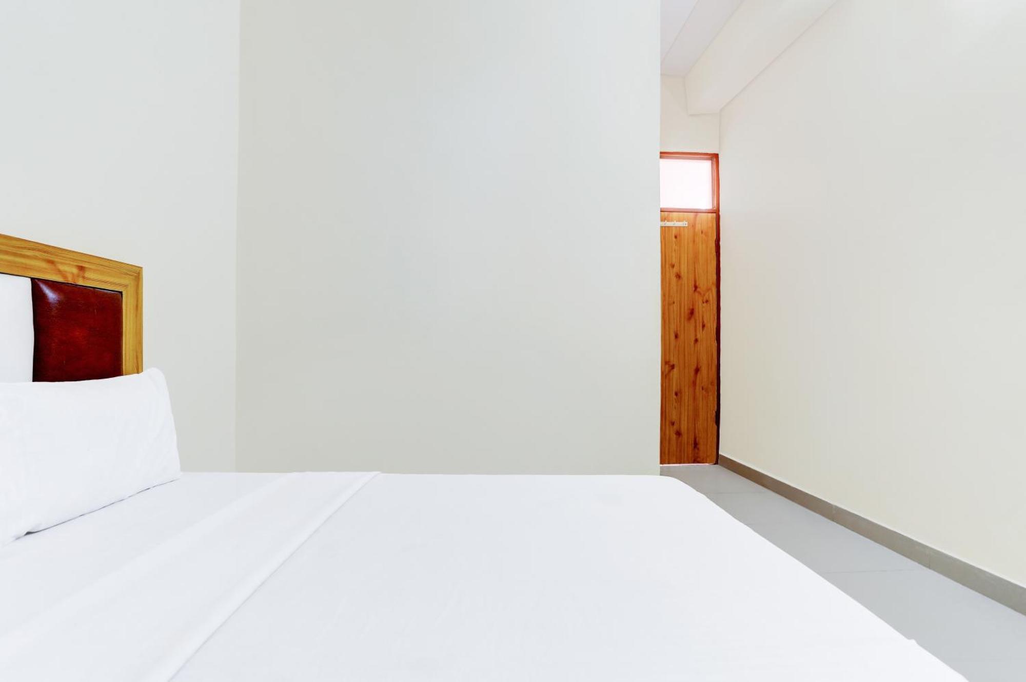 Hotel O Blu Moon Ghaziabad Esterno foto