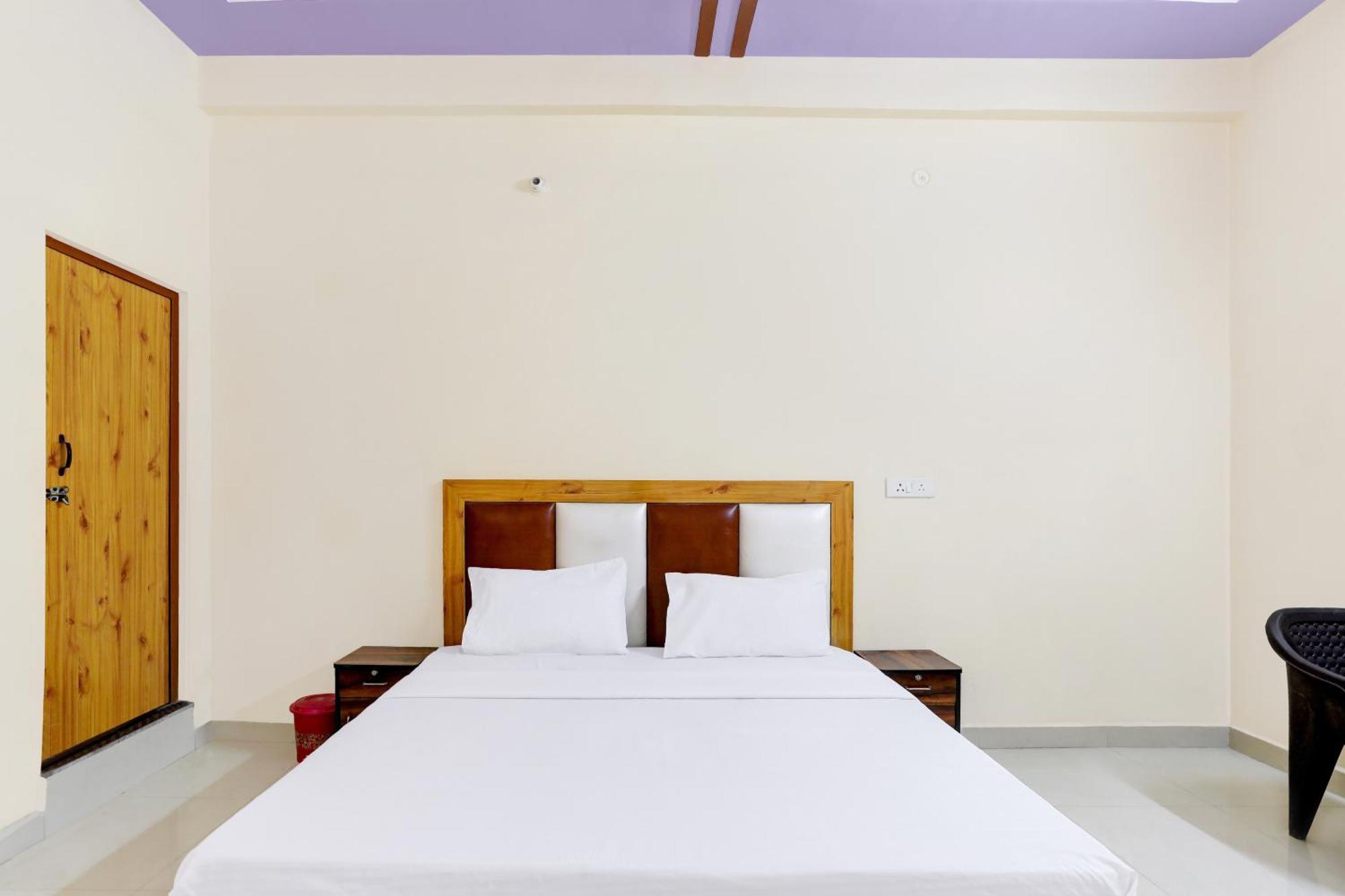 Hotel O Blu Moon Ghaziabad Esterno foto